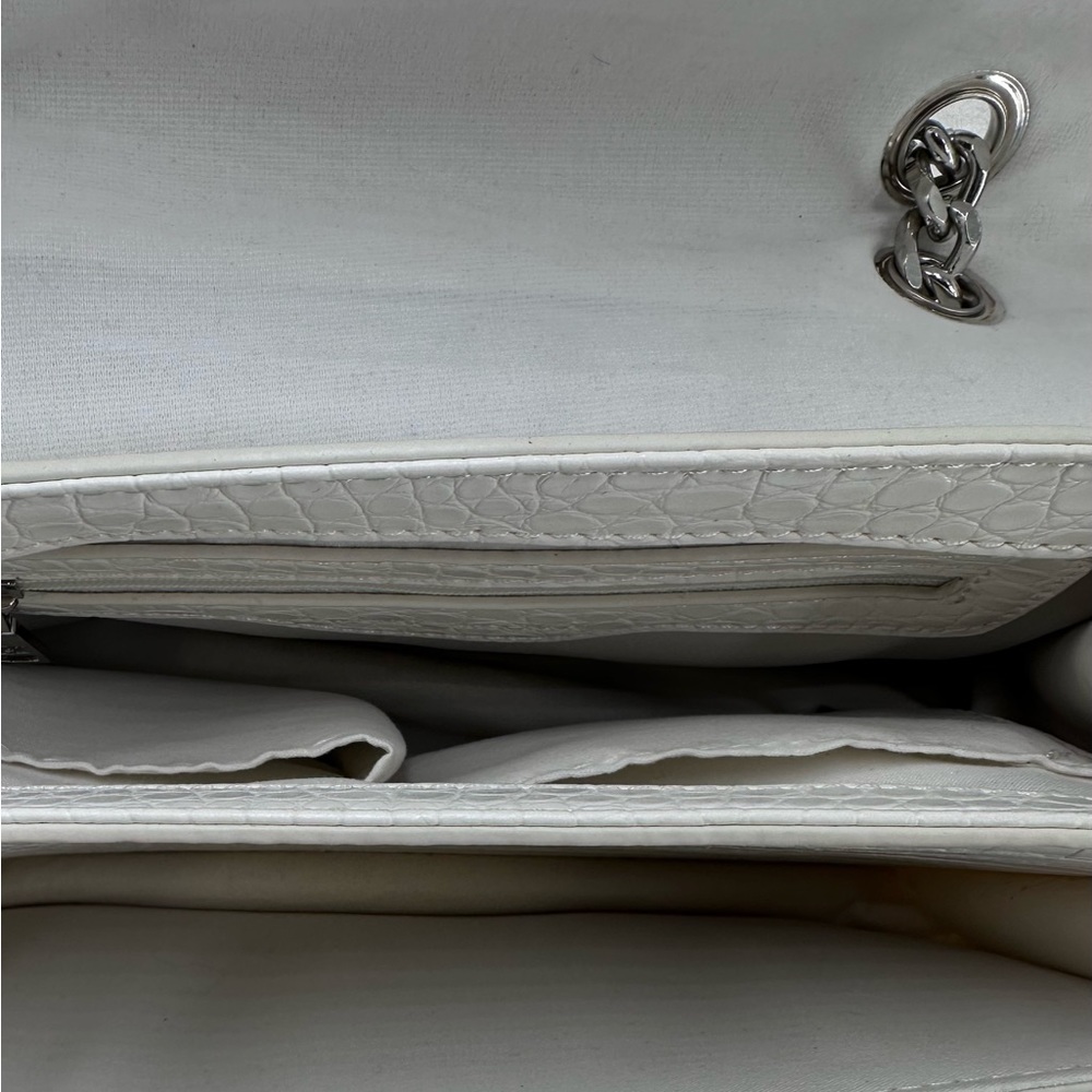 Badgley Mischka Crossbody/Shoulder Chain White Vegan Leather Studded Croco Bag - Picture 10 of 11